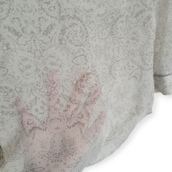 Maurices Sheer Paisley Long Sleeve Cream/Gray Blouse Women Sz M - Picture 7 of 10